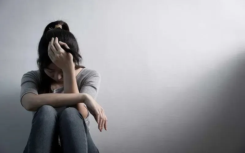 Cách Phát Hiện Sớm Chứng Trầm Cảm Và Phương Pháp Đối Phó Hiệu Quả 1 chE1BBA9ngtrE1BAA7mcE1BAA3mngC3A0ycC3A0ngphE1BB95biE1BABFntrongnhE1BB8BpsE1BB91nghiE1BB87nC491E1BAA1i
